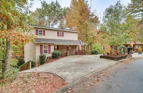 Helen House | Spacious Home in Helen w/Porch & Balcony!