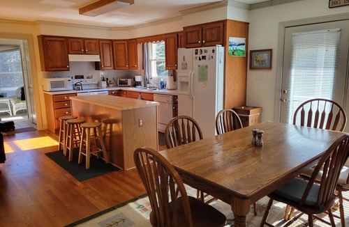 Glasgow House | Spacious home in quiet rural setting close to Blue Ridge Parkway