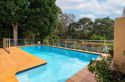 Vaucluse House | Spacious Home in Tranquil Eastern Sydney