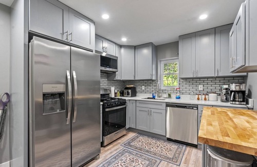 Troy Apartment | Spacious Home in Troy