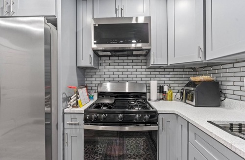 Troy House | Spacious Home In Troy