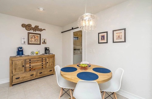 Royal Ridge House | Spacious Home Minutes From Everything - sleeps 10