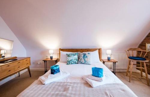 Swalecliffe House | Spacious Home, Minutes Fom The Beach, Free Parking, Large Garden Area, Pets Welcome!