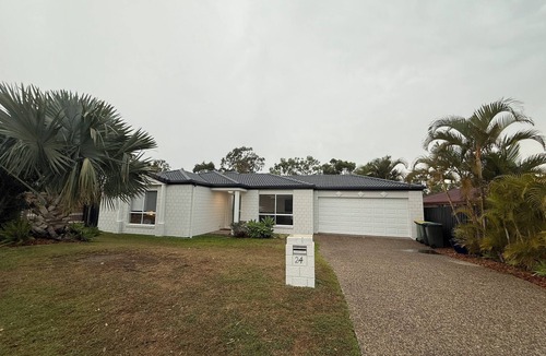 Pacific Pines House | Spacious Home Near Theme Parks