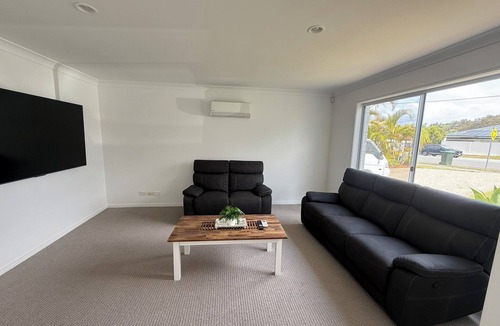 Pacific Pines House | Spacious Home Near Theme Parks