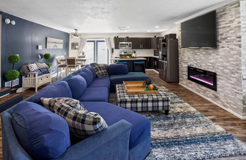 Clearfield House | Spacious Home Near Skiing & Hill AFB