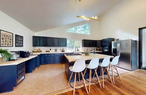 Pond Eddy House | Spacious Home on 5 Acres 2 Hrs to NYC