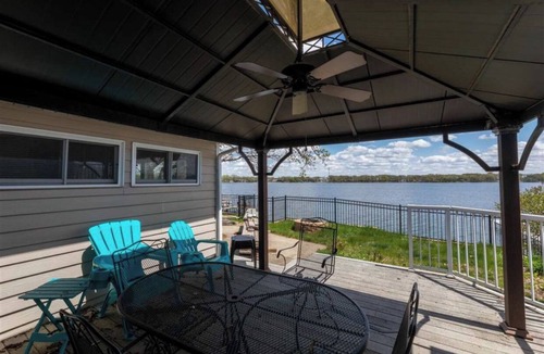 Spirit Lake House | Spacious Home on East Lake Okoboji