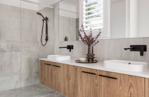 Philadelphia Apartment | Spacious Home on Holland Ave