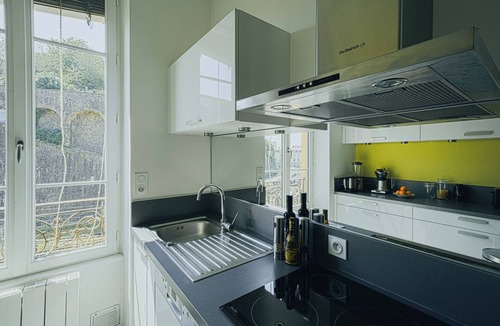 Old Lyon Apartment | Spacious home overlooking Saône river + parking