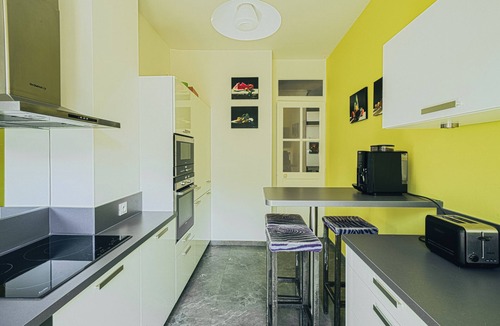 Old Lyon Apartment | Spacious home overlooking Saône river + parking