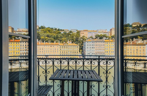 Old Lyon Apartment | Spacious home overlooking Saône river + parking
