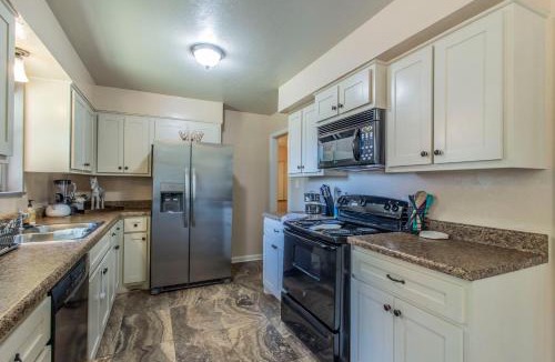Del City House | Spacious Home - Pet Friendly with Fenced Backyard