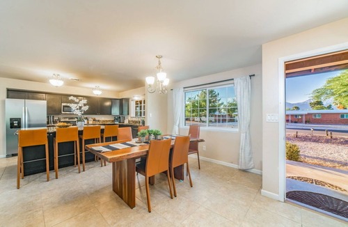 Tucson House | Spacious home pool, play yard, families, professionals, extended stays.