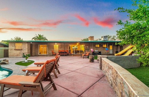 Tucson House | Spacious home pool, play yard, families, professionals, extended stays.