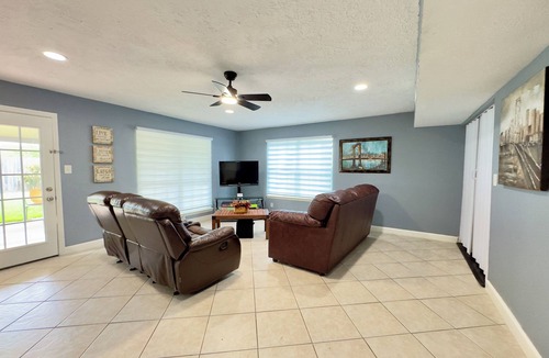 Clodine House | Spacious Home Sleeps 12 - World Cup Ready