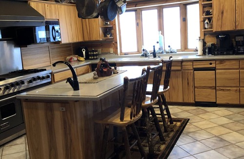 Cooke City-Silver Gate House | Spacious home that is perfect for large family/friend gatherings!