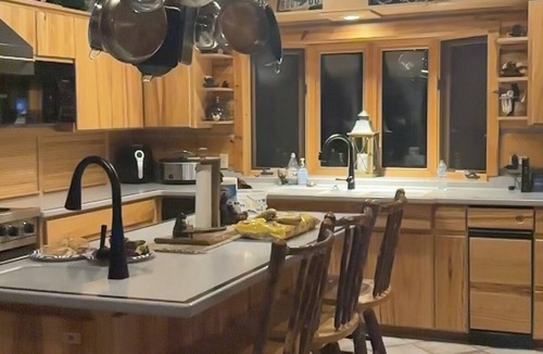Cooke City-Silver Gate House | Spacious home that is perfect for large family/friend gatherings!