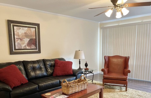 Paducah House | Spacious Home - Two Bedrooms - Close To Downtown