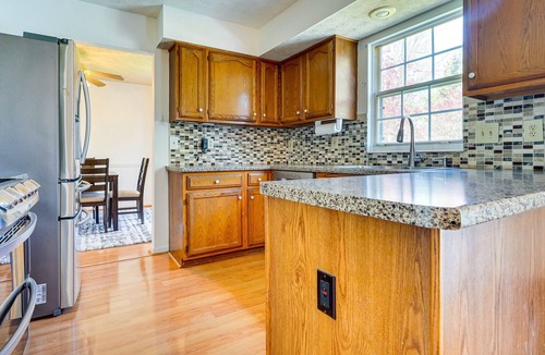 Gahanna House | Spacious Home w/ Deck - 9 Mi to Downtown Columbus