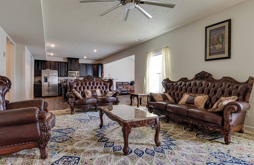 Brownsburg House | Spacious Home w/Fireplace - Near Golf!