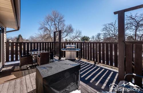 Northwest Arvada House | Spacious home w game room & firepit