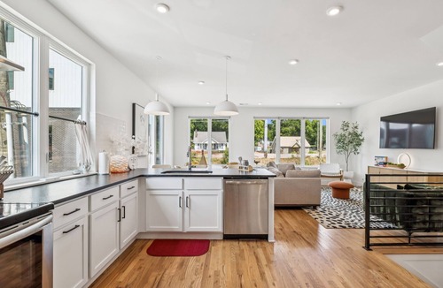 Nashville House | Spacious home w/iconic rooftop view near Broadway