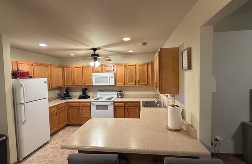 St. Robert House | Spacious home w/King Suite; 5 min to I44 and Fort Leonard Wood!