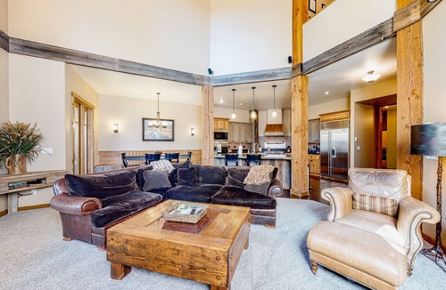 McCall House | Spacious Home w/outdoor kitchen & fireplace, mountain views