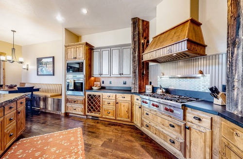 McCall House | Spacious Home w/outdoor kitchen & fireplace, mountain views