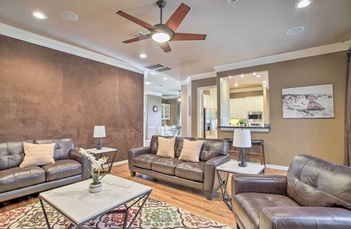 Houston House | Spacious Home w/Patio: 5 Mi to Memorial Park