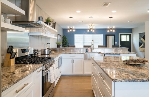 Clarksville House | Spacious Home + Walk to SXSW - Kennedy!