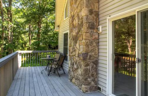Callicoon House | Spacious Home with Deck, Grill and Delaware River View