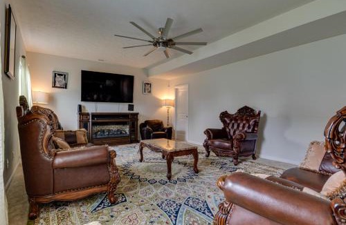 Brownsburg House | Spacious Home with Fireplace - Near Golf!