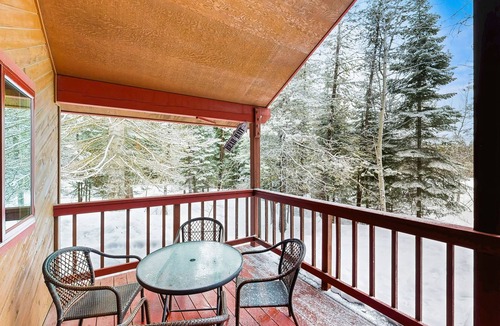 McCall Cabin | Spacious home with fireplace, deck & grill - walk downtown
