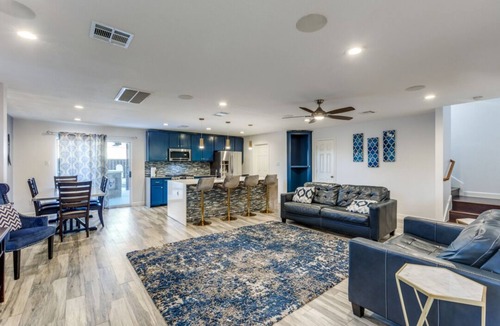 Leander House | Spacious Home with Gorgeous Backyard Kitchen, Close to Top Shopping Destinations