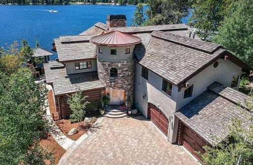 Tamarack Resort House | Spacious home with incredible lakefront views!