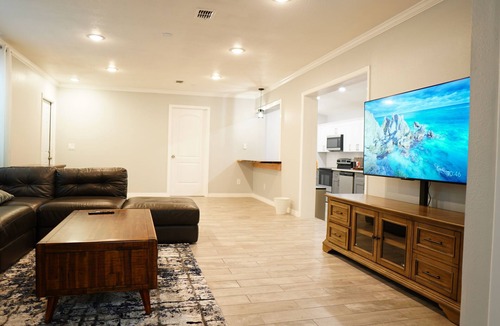 Brandon House | Spacious Home with Luxury Finish