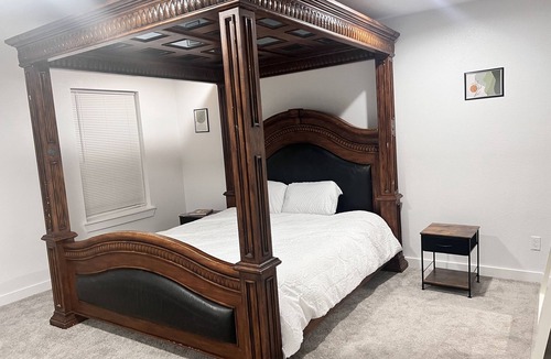 River Oaks House | Spacious Home with trailer parking