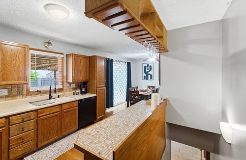 Garden City House | Spacious Home with Basement in Garden City
