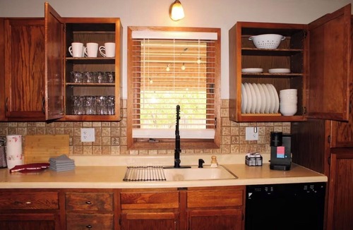 Garden City House | Spacious Home with Basement in Garden City