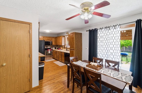 Garden City House | Spacious Home with Basement in Garden City