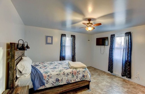 Salisbury Center House | Spacious Home with ATV Trails + Hunting Ground