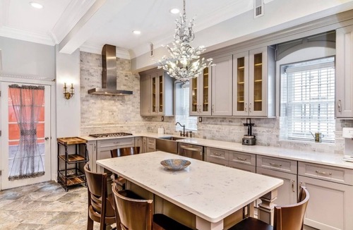 Old City House | Spacious Home with Antique Decor