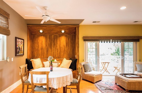 St. Helena Apartment | Spacious Honeymoon Suite