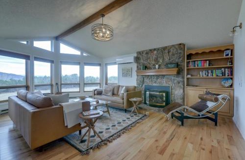 Hotchkiss House | Spacious Hotchkiss Home w/Stunning Mountain Views