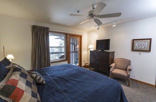 Whitefish Hotel | Spacious Hotel-Style Room with Valley Views