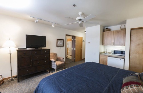 Whitefish Hotel | Spacious Hotel-Style Room with Valley Views