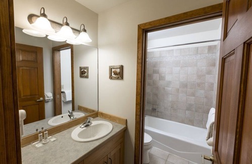 Whitefish Hotel | Spacious Hotel-Style Room with Valley Views