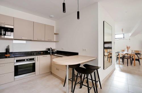 Republique–Point-du-Jour Apartment | Spacious house 4BDR 7P - Boulogne Billancourt